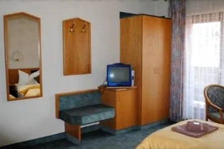 Stern 3*